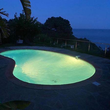 Villa Les Alizes Le Le Rayol-Canadel-sur-Mer Екстериор снимка