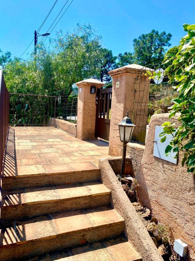 Villa Les Alizes Le Le Rayol-Canadel-sur-Mer Екстериор снимка